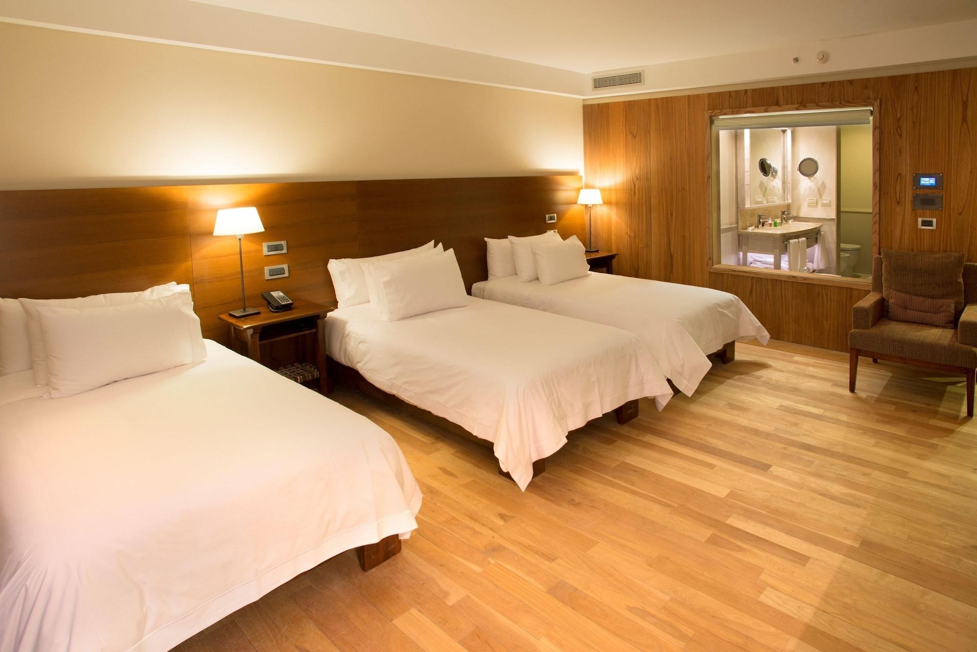 Arakur Ushuaia Resort & Spa Εξωτερικό φωτογραφία A room at the hotel