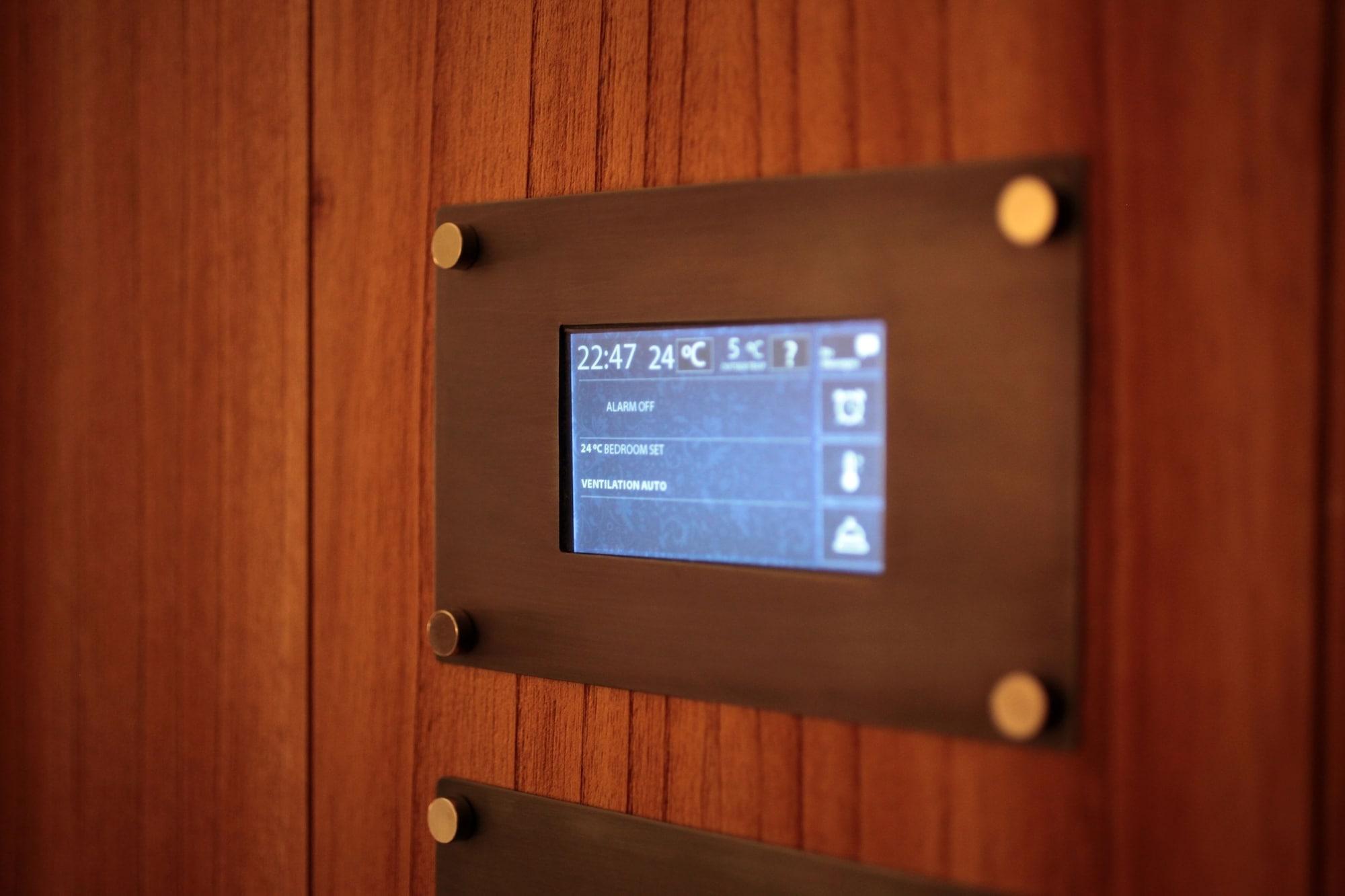 Arakur Ushuaia Resort & Spa Εξωτερικό φωτογραφία A smart home thermostat