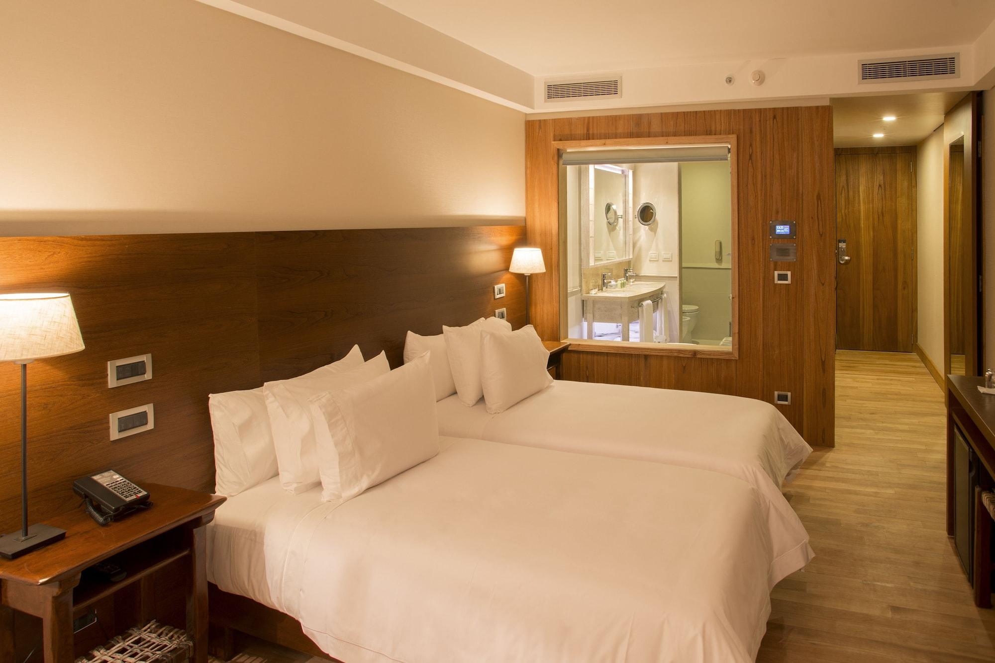 Arakur Ushuaia Resort & Spa Εξωτερικό φωτογραφία A room at the hotel