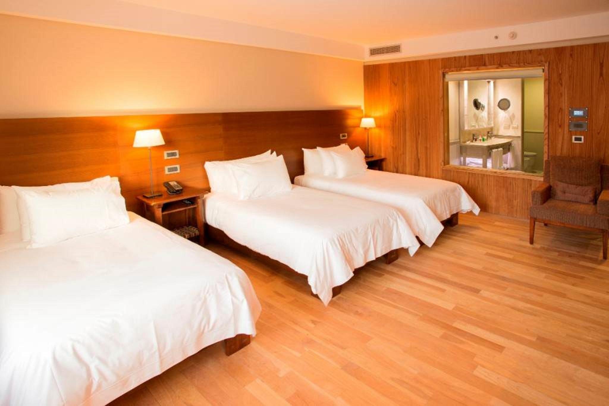 Arakur Ushuaia Resort & Spa Εξωτερικό φωτογραφία A room at the hotel