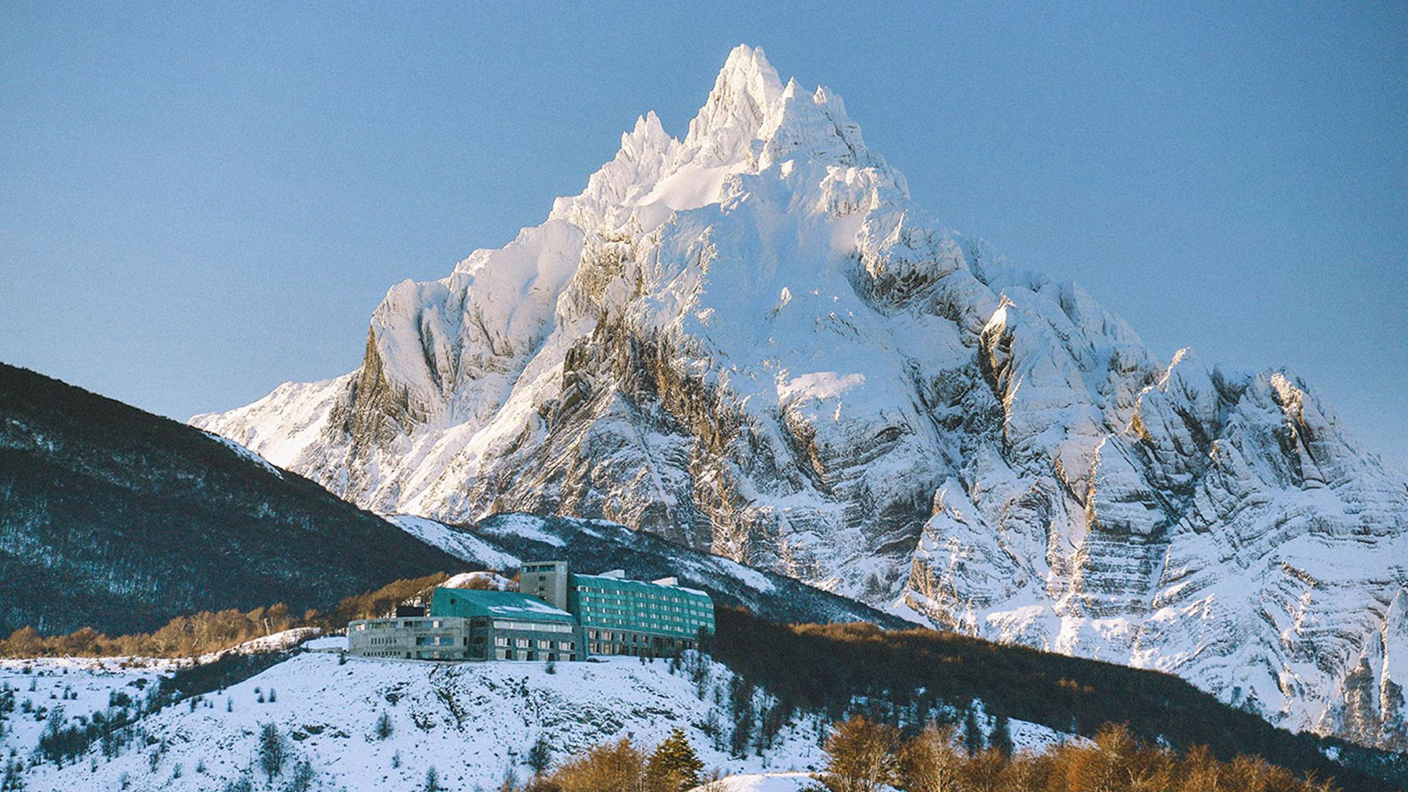 Arakur Ushuaia Resort & Spa Εξωτερικό φωτογραφία The summit of Mount Manaslu