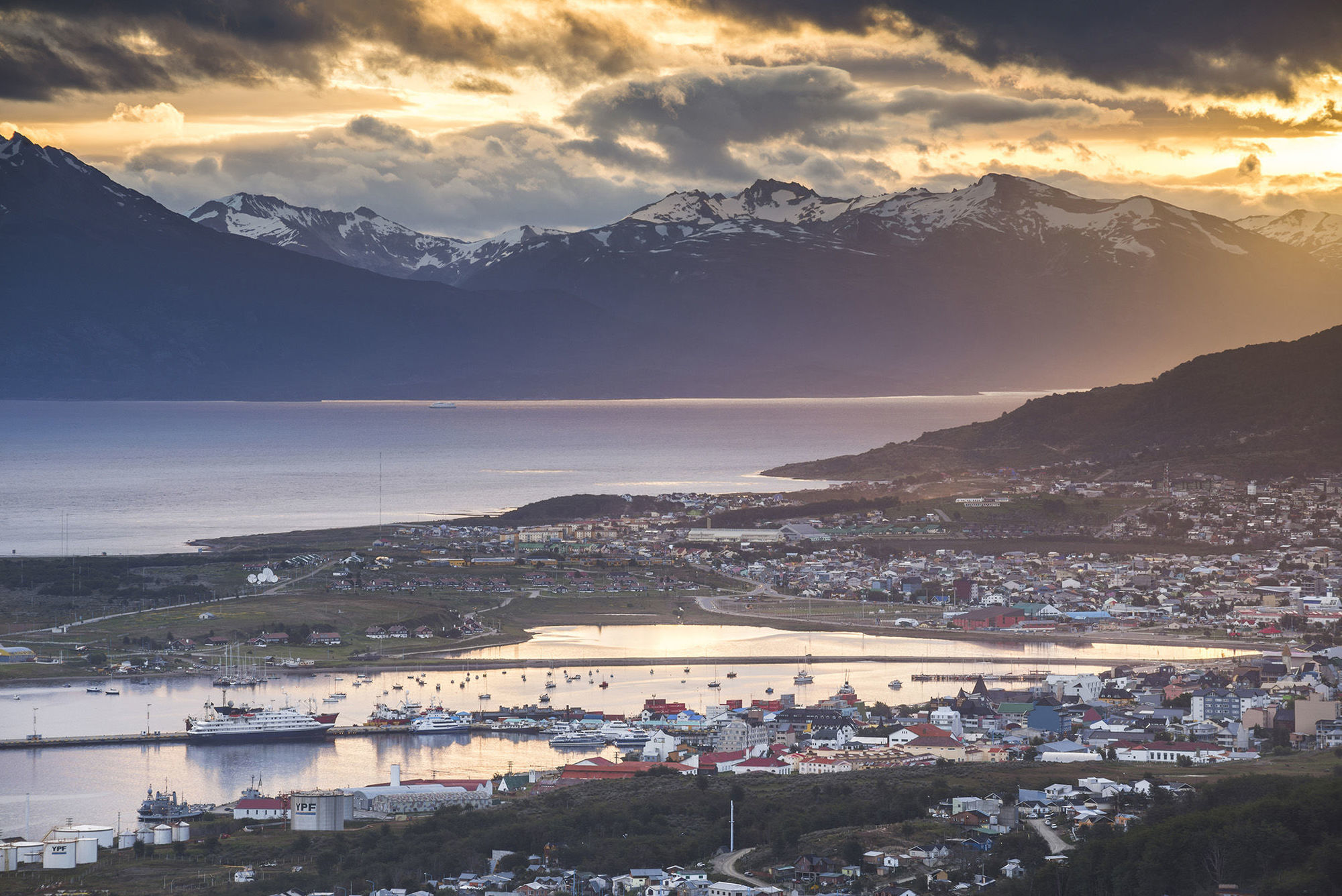Arakur Ushuaia Resort & Spa Εξωτερικό φωτογραφία View of Ushuaia